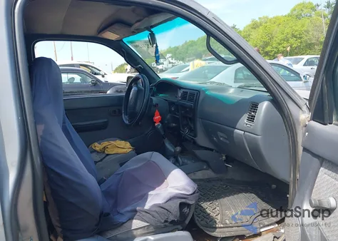 1996 Toyota Tacoma Xtracab from USA, damaged, VIN 4TAWN72N4TZ157622